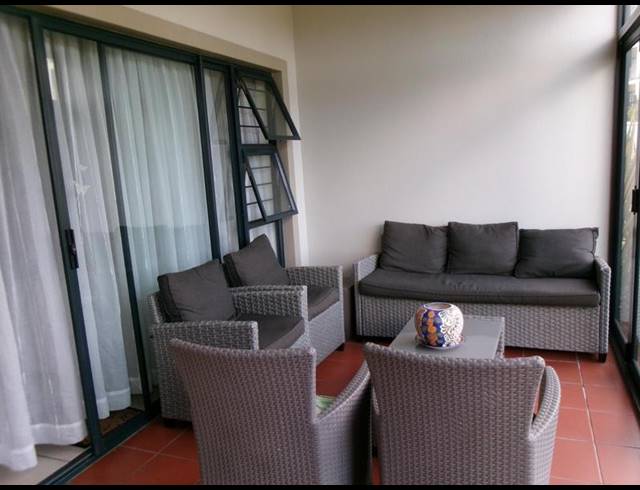 2 BEDROOM APARTMENT FOR SALE IN UVONGO BEACH